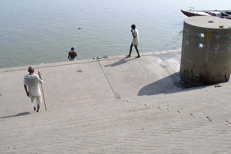 Varanasi, India, Ganges River, Pilgrims — Varanasi, India