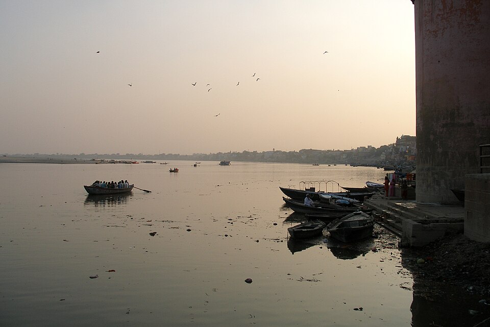 Varanasi, India, Ganges River after sunset 2 — Varanasi, India