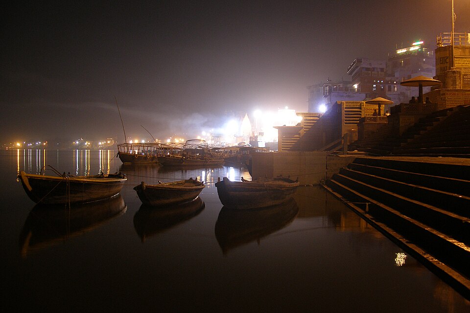 Varanasi, India, Ganges at night — Varanasi, India