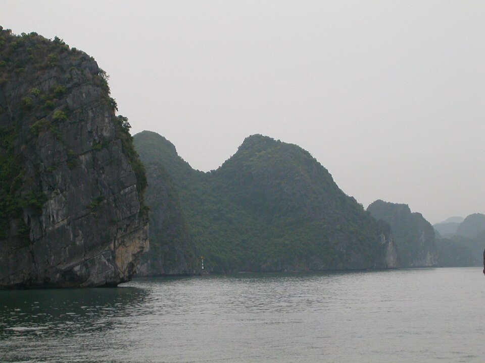 Halong Bay tourism in 2003 August 14 — Hạ Long Bay, Vietnam
