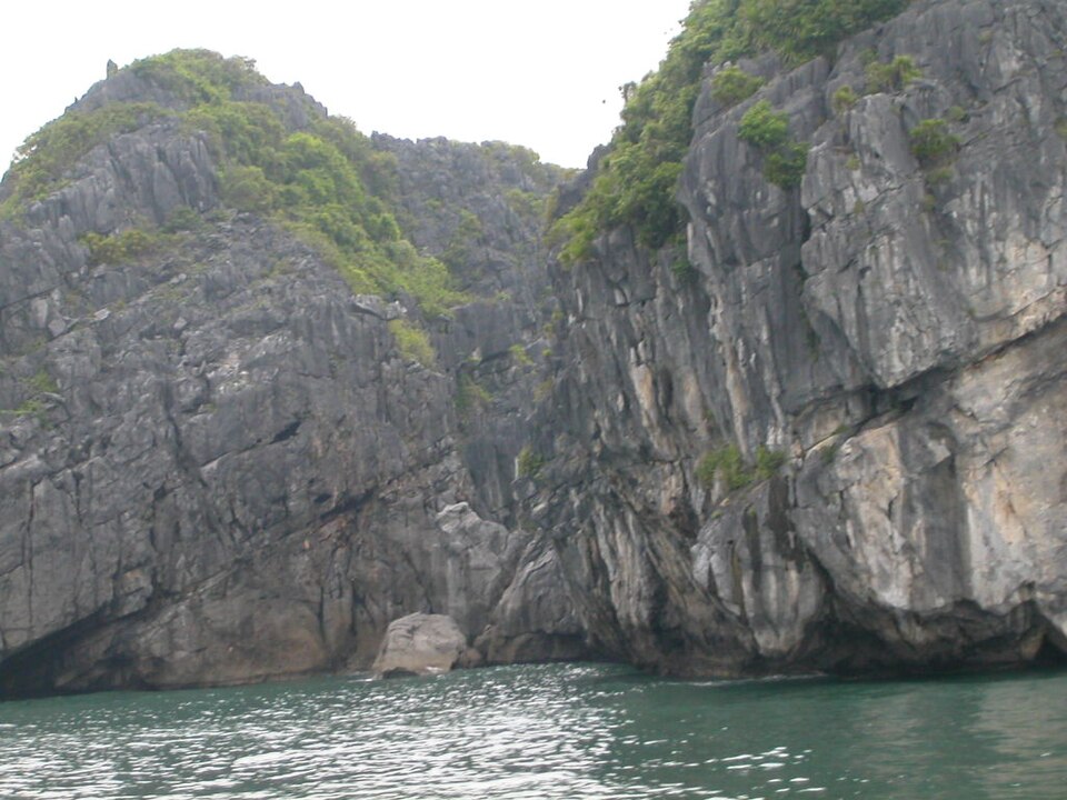 Halong Bay tourism in 2003 August 18 — Hạ Long Bay, Vietnam