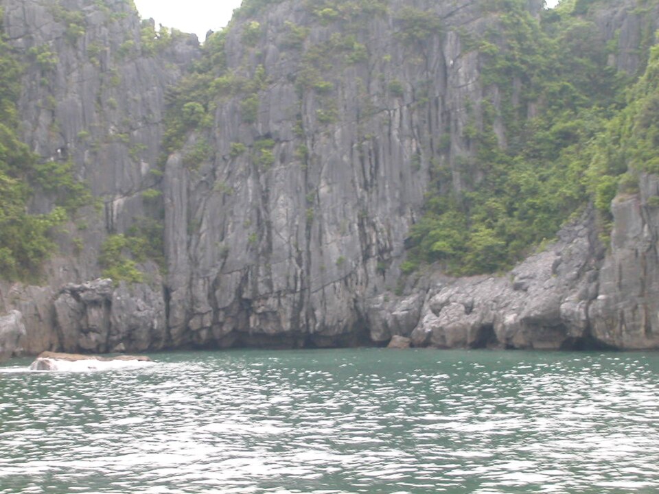 Halong Bay tourism in 2003 August 19 — Hạ Long Bay, Vietnam