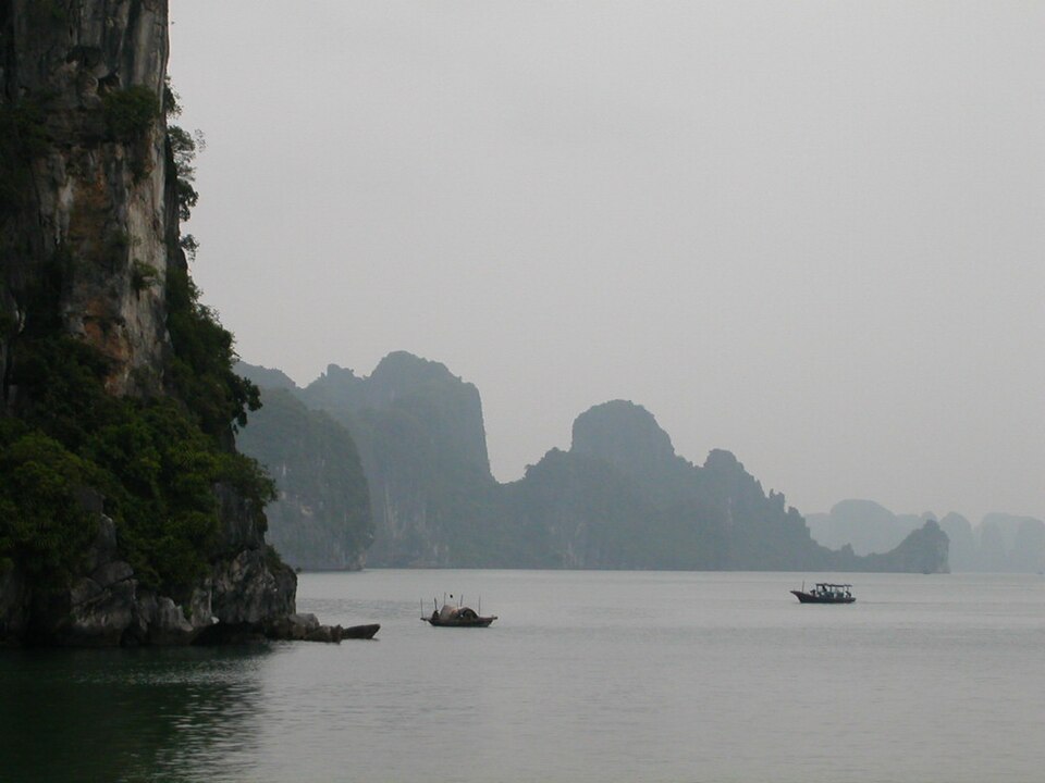 Halong Bay tourism in 2003 August 37 — Hạ Long Bay, Vietnam
