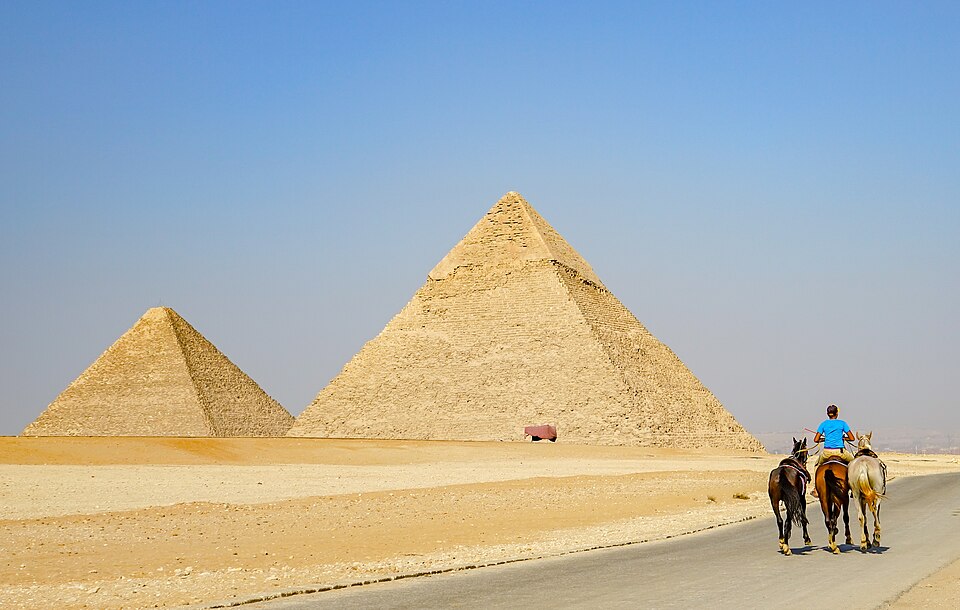 Giza Pyramid Complex (46845622902) — Giza, Egypt