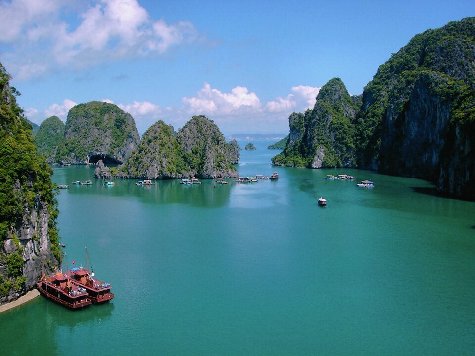 Halong ensemble (colour corrected) — Hạ Long Bay, Vietnam