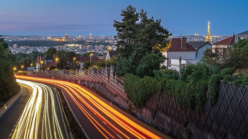 Light trails near Paris, 27 May 2022 — Paris, France