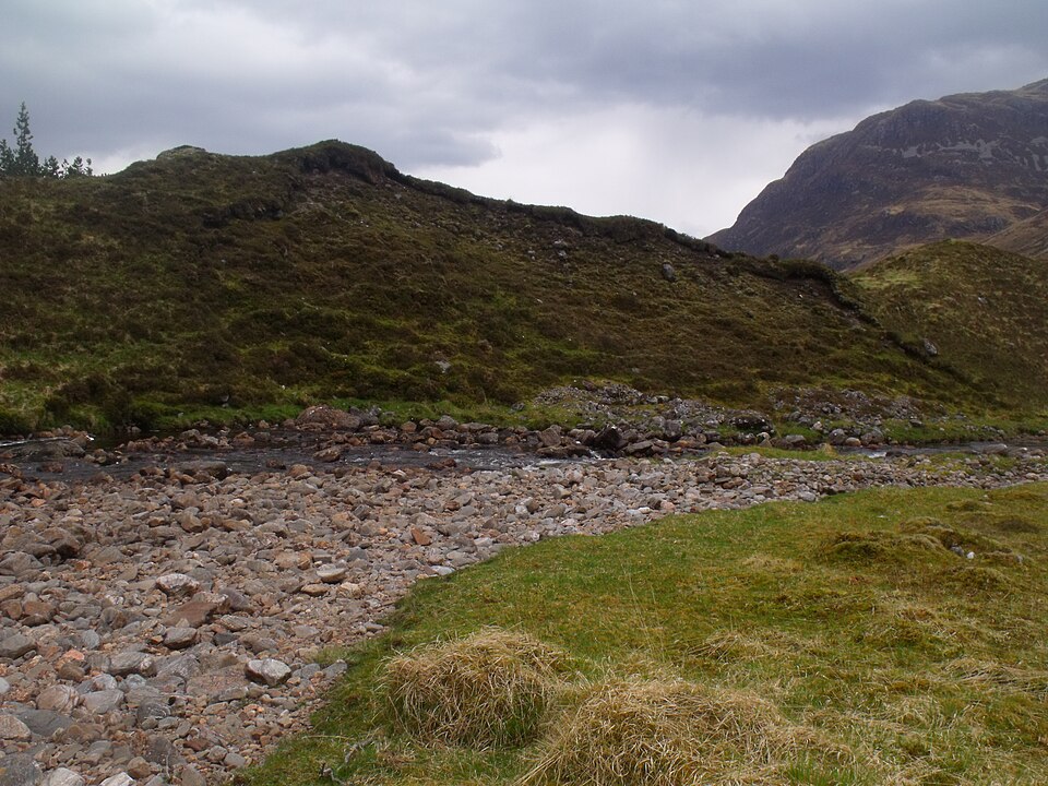 A bend on Glenmore River near Shiel Bridge, Scottish Highlands - geograph.org.uk - 3971074 — Highlands, United Kingdom