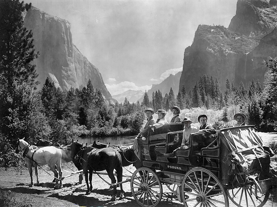 Yosemite-Valley-Stagecoach-1900 — Yosemite, United States