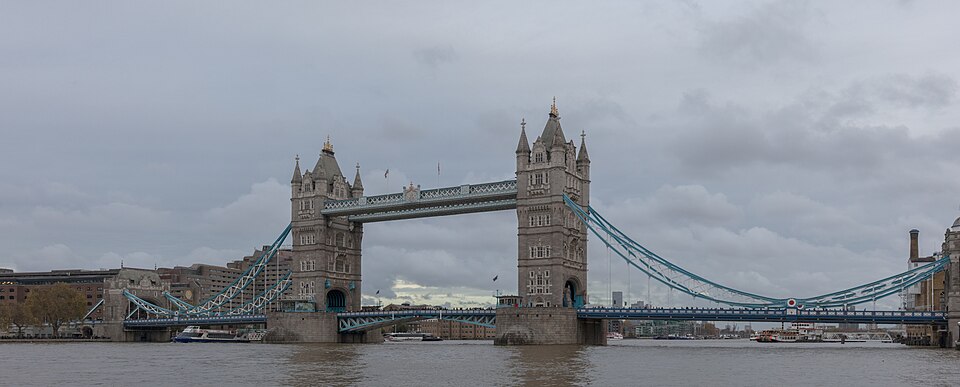 Puente de la Torre, Londres, Inglaterra, 2022-11-26, DD 138 — London, United Kingdom