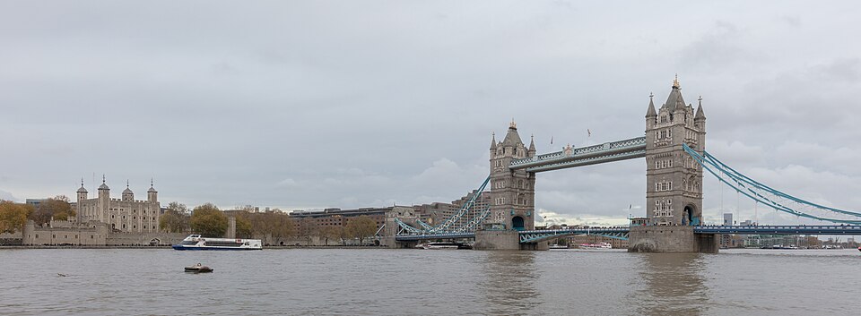 Puente de la Torre, Londres, Inglaterra, 2022-11-26, DD 139 — London, United Kingdom