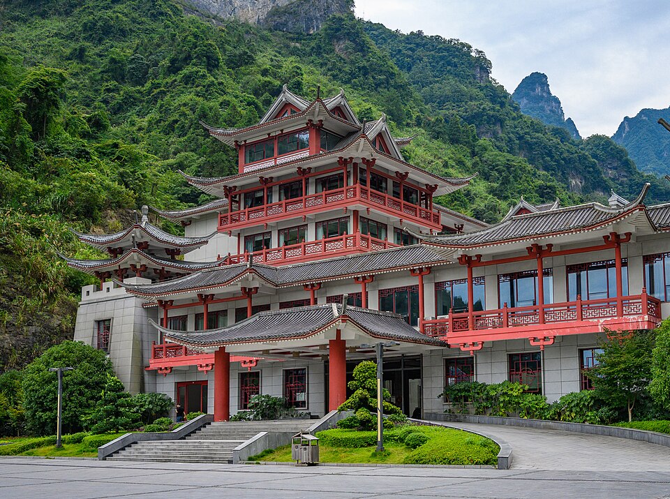Tianmen Mountain 38383-Zhangjiajie (48757243348) — Zhangjiajie, China