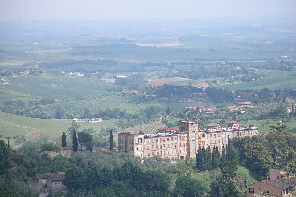Tuscany near Siena (2006-05-508) — Val d'Orcia, Italy