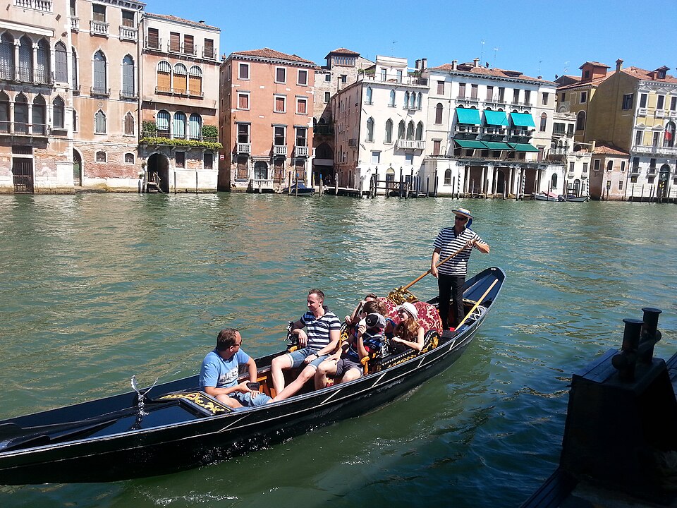 GONDOLA IN GARAND CANAL VENICE.גונדולה בתעלה הגדולה ונציה — Venice, Italy
