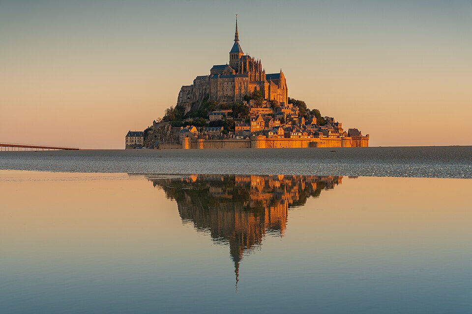 Mont St Michel at sunrise — Mont Saint-Michel, France
