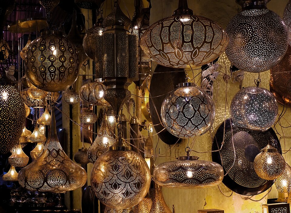 Oriental hanging lanterns. Souk Haddadine, Marrakech Medina (سوق الحدادين مراكش) — Marrakech, Morocco