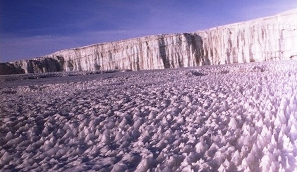 Kilimanjaro glacier cropped — Mount Kilimanjaro, Tanzania