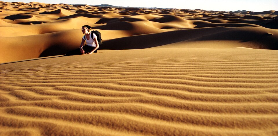 Sand dunes in the Sahara Desert on the border of Algeria and Morocco — Erg Chebbi, Morocco