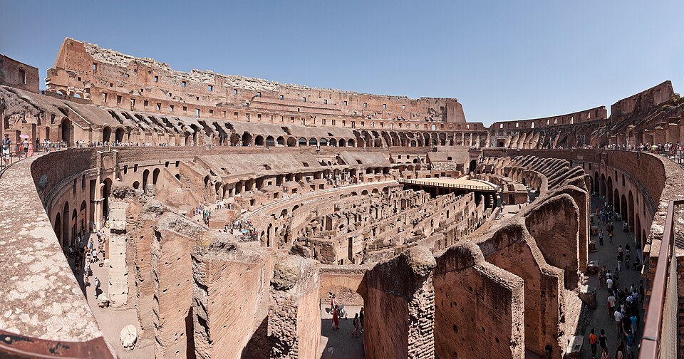 Colosseo di Roma panoramic — Rome, Italy