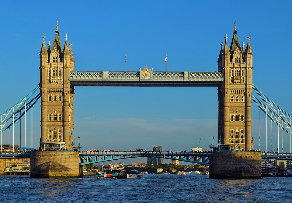 Tower Bridge golden hour — London, United Kingdom