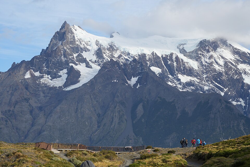 Paine Grande seen from Mirador Salto Grande, Torres del Paine National Park, Chile — Torres del Paine, Chile
