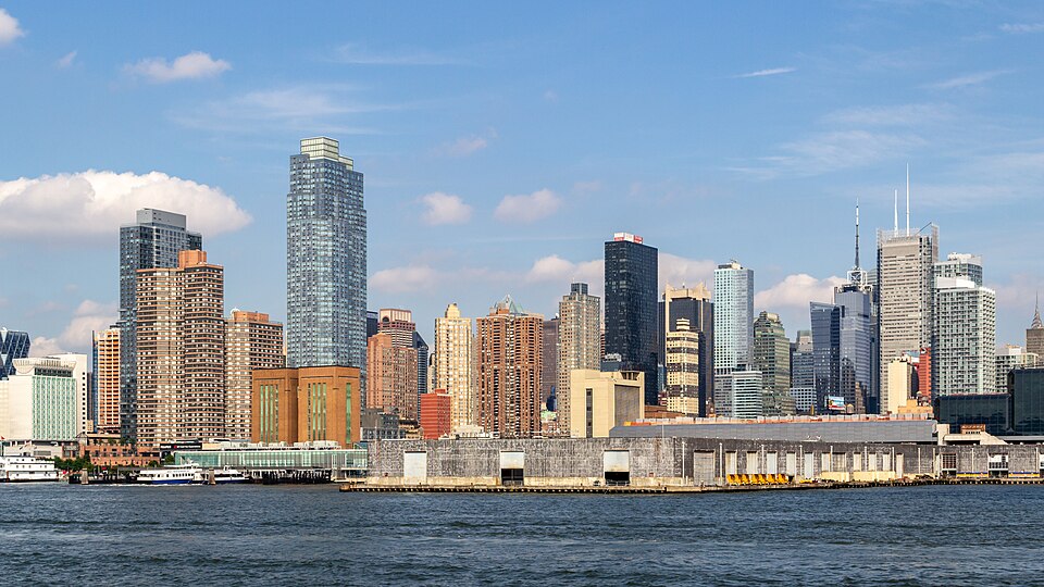 New York City (New York, USA), Manhattan, Skyline -- 2012 -- 6700 — New York City, United States