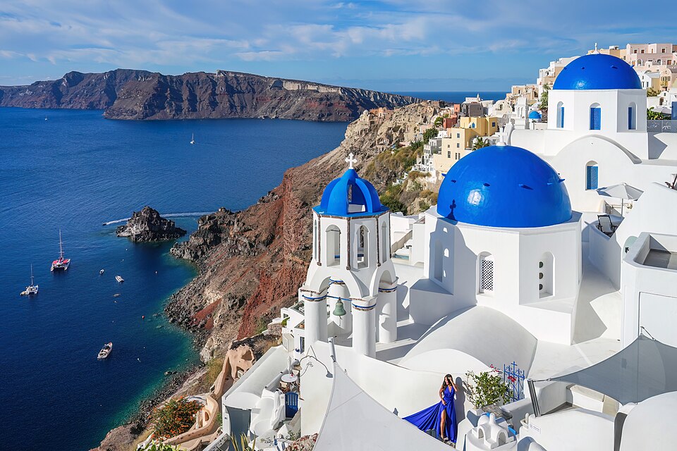 1000 Three domes of Oia in Santorini Photo by Giles Laurent — Santorini, Greece