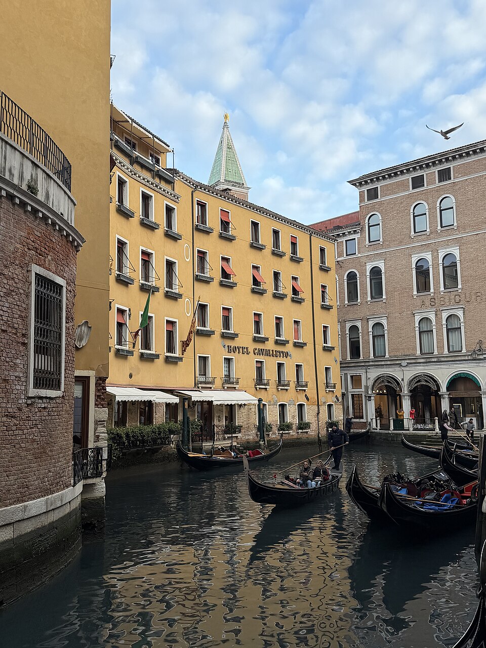 Venice canal with gondolas, 2026-01-17 — Venice, Italy