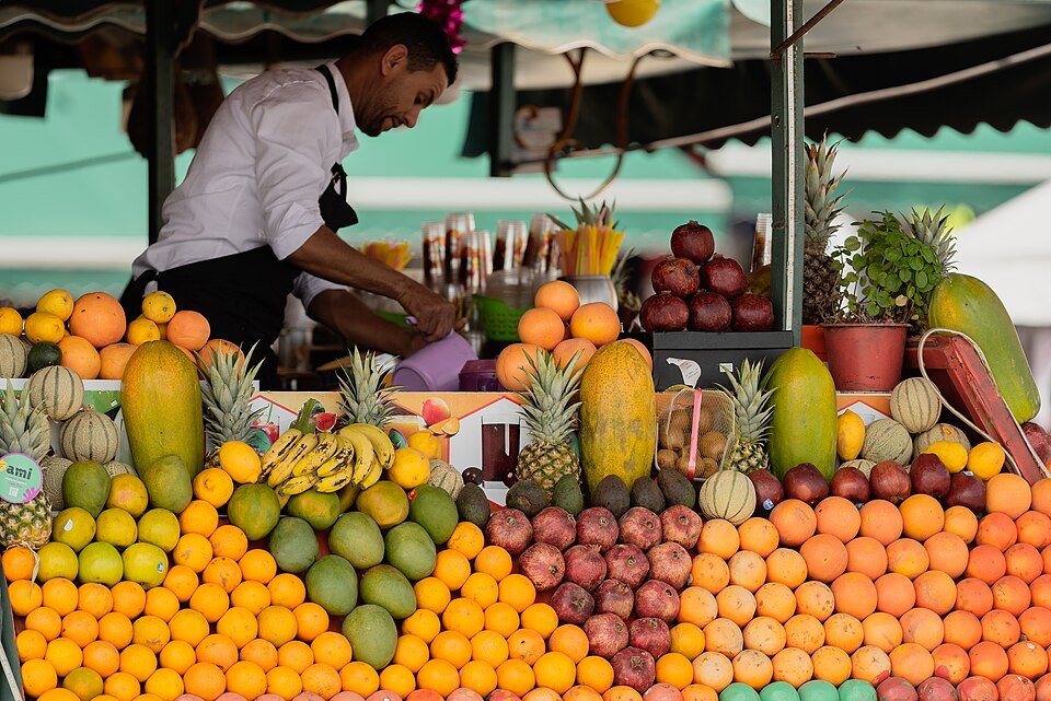 Marrakech souk fruit vendor — Marrakech, Morocco