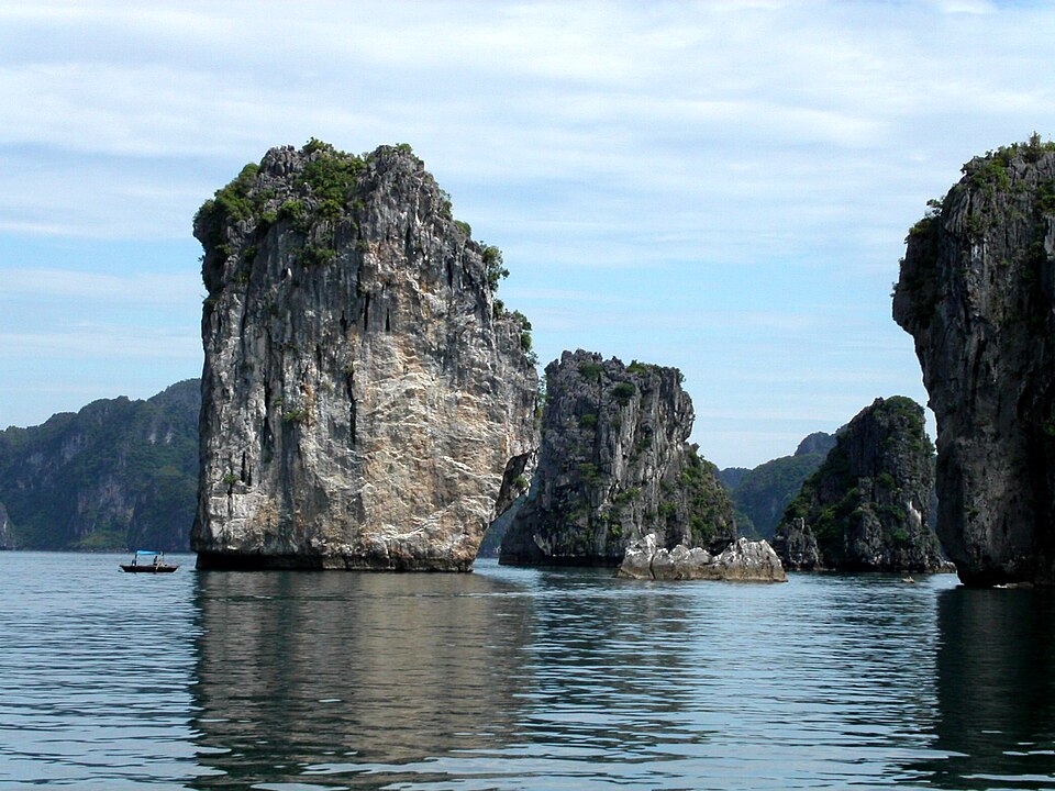 Halong Bay in Vietnam — Hạ Long Bay, Vietnam