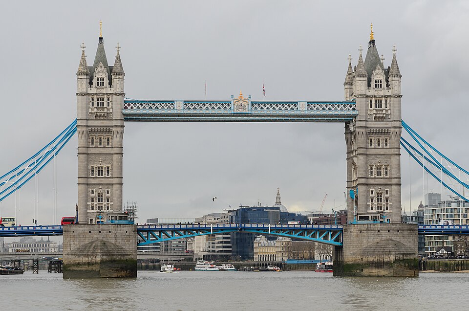 Tower bridge Mars 2014 03 — London, United Kingdom