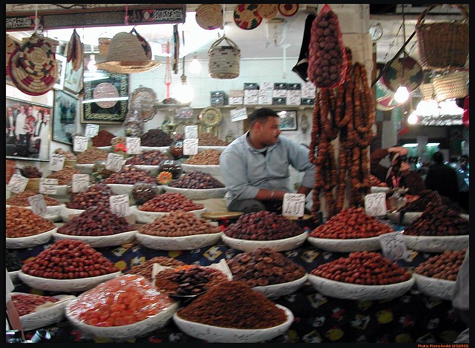 Maroc.- Marrakech la Médina ( Souk cherifia) — Marrakech, Morocco