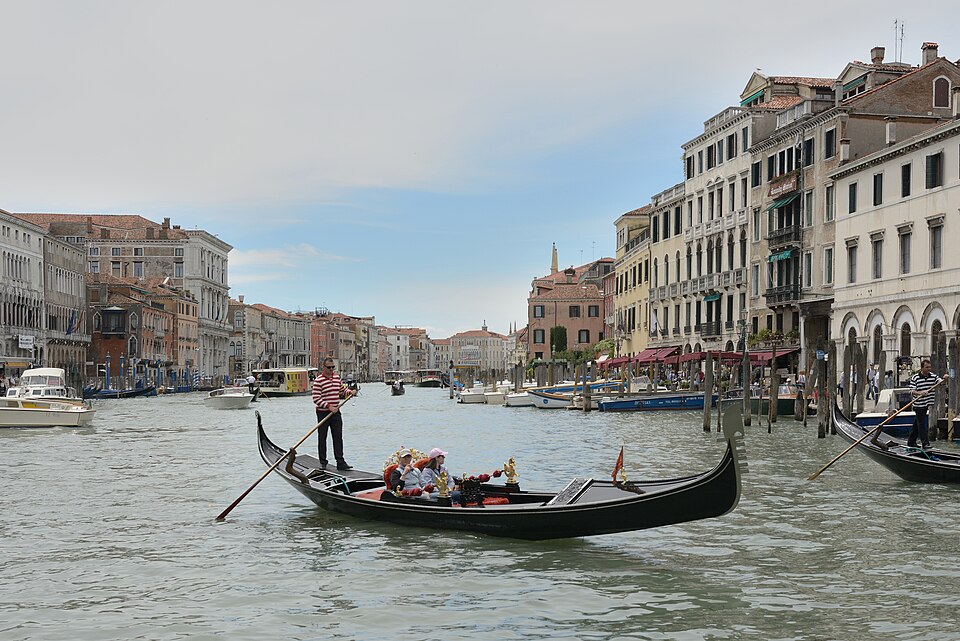 Gondola on the Canal Grande in Venice — Venice, Italy