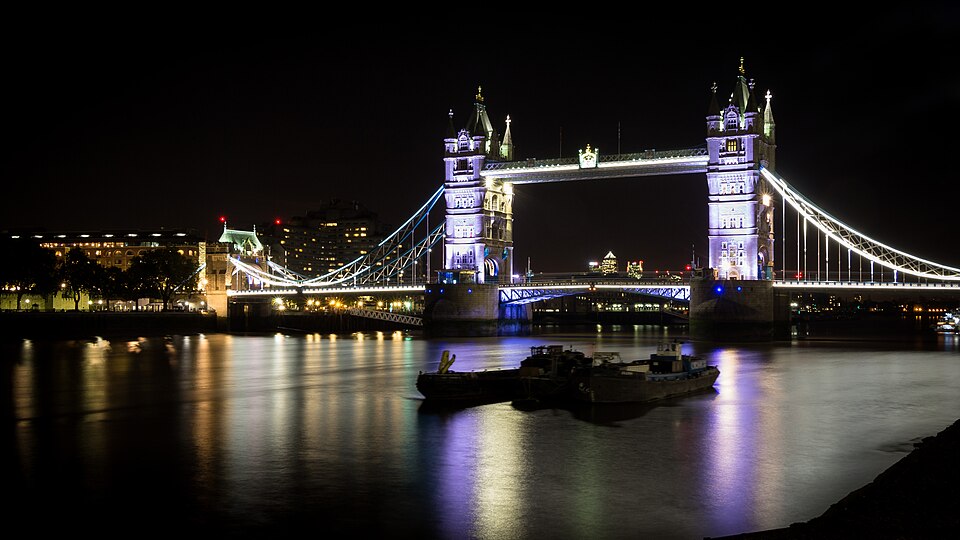 Tower Bridge - Thames Night Long Exposure 01 — London, United Kingdom
