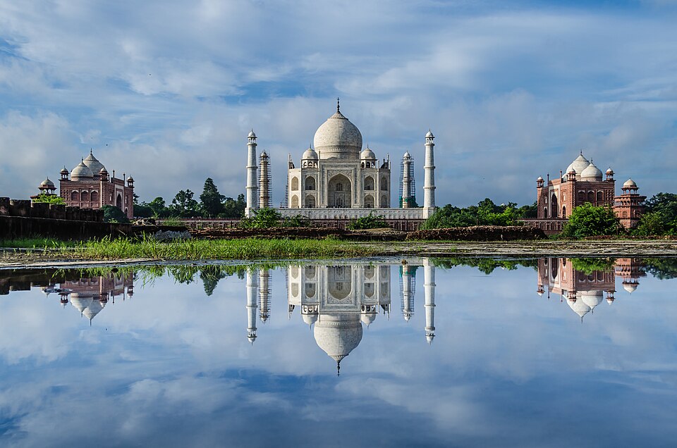 Aks The Reflection Taj Mahal — Agra, India