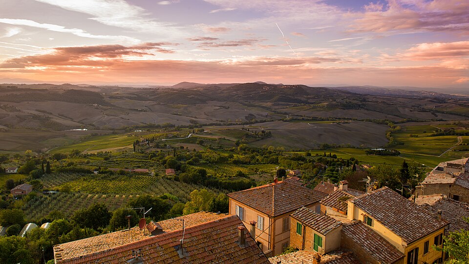 Tuscany landscape view skyline — Val d'Orcia, Italy