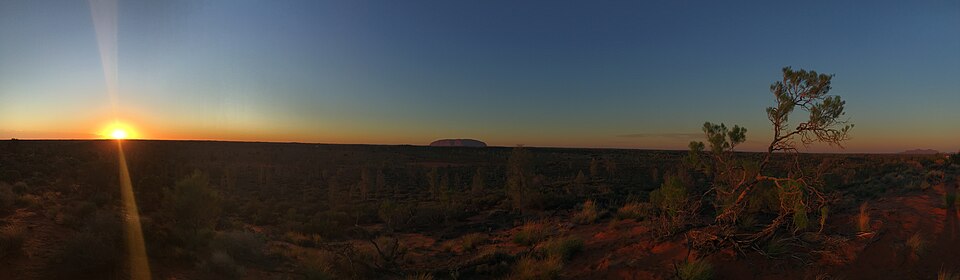 Uluru Ayers Rock sunrise — Uluru, Australia