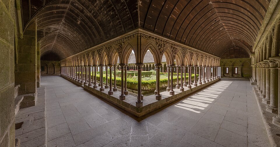 Cloître Abbaye du Mont Saint-Michel 2015-05-28 — Mont Saint-Michel, France