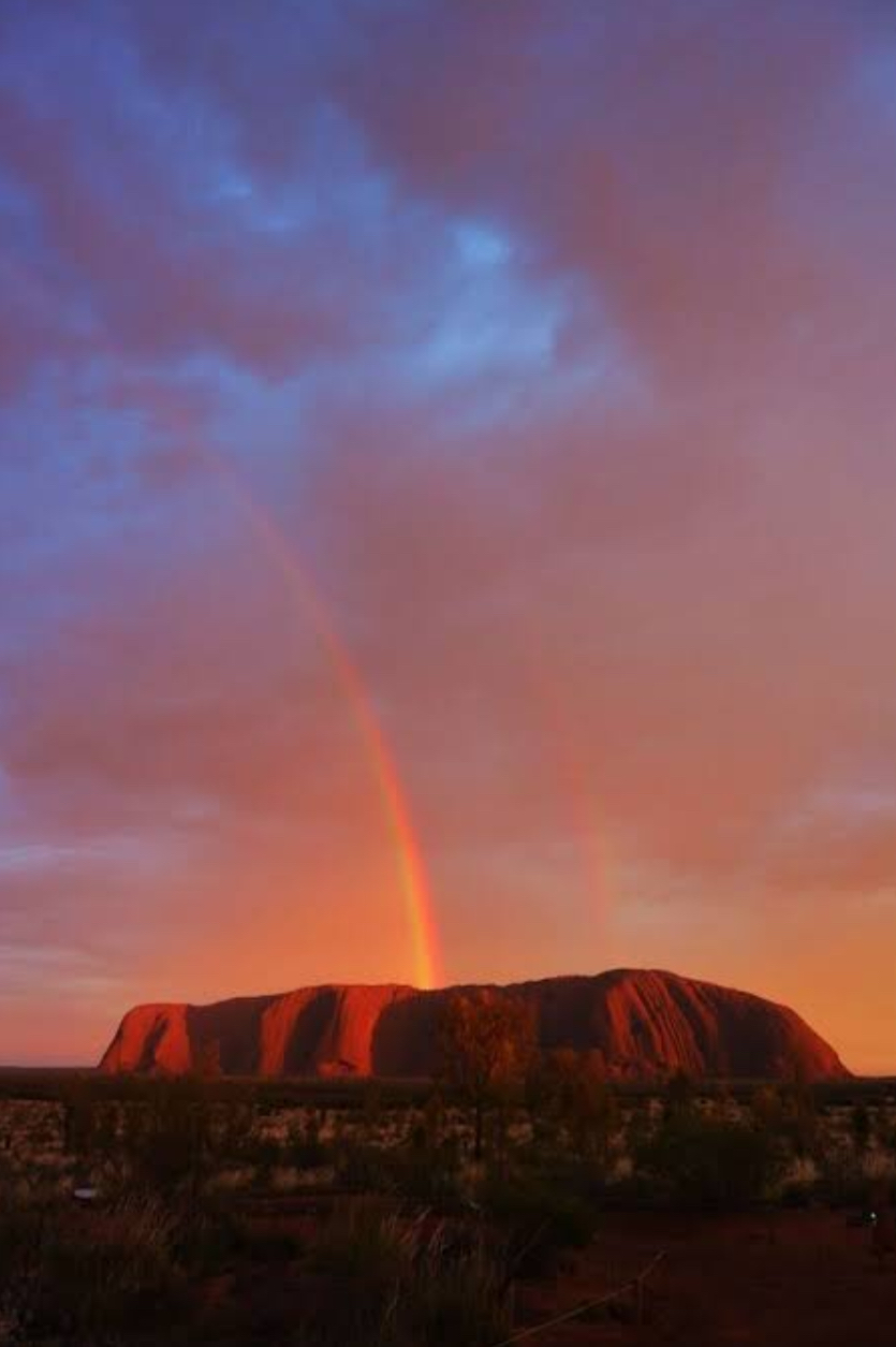 Uluru Wosatheawesome 1345234 — Uluru, Australia
