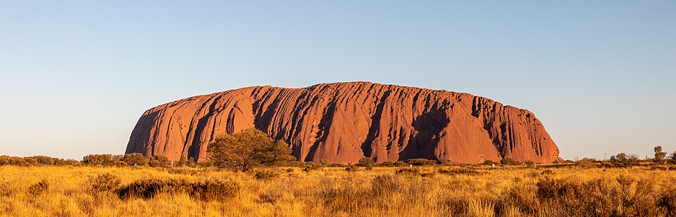 Petermann Ranges (AU), Uluru-Kata Tjuta National Park, Uluru -- 2019 -- 3679-83 — Uluru, Australia