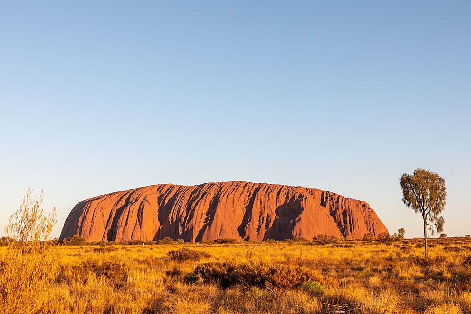 Petermann Ranges (AU), Uluru-Kata Tjuta National Park, Uluru -- 2019 -- 3688 — Uluru, Australia