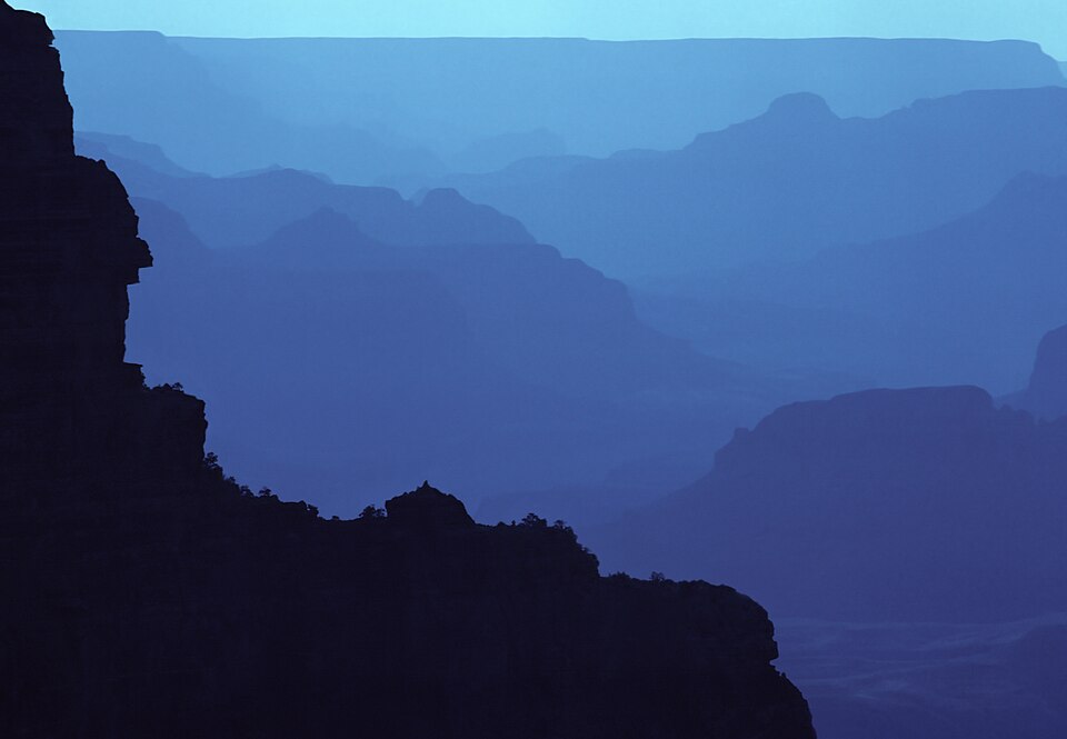 Hazy blue hour in Grand Canyon — Grand Canyon, United States