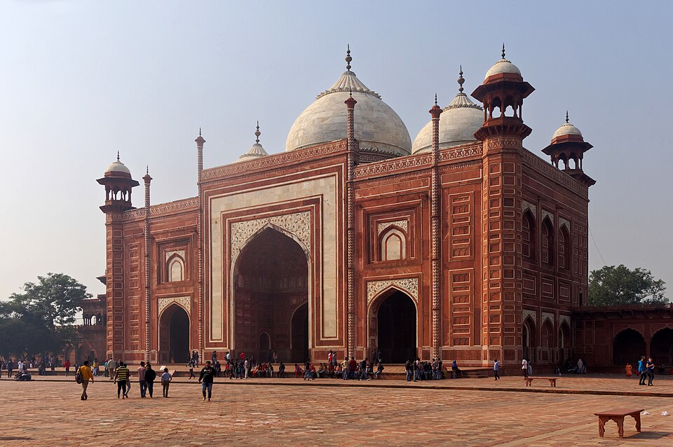 20191204 Mosque, Taj Mahal, Agra 0637 6549 — Agra, India