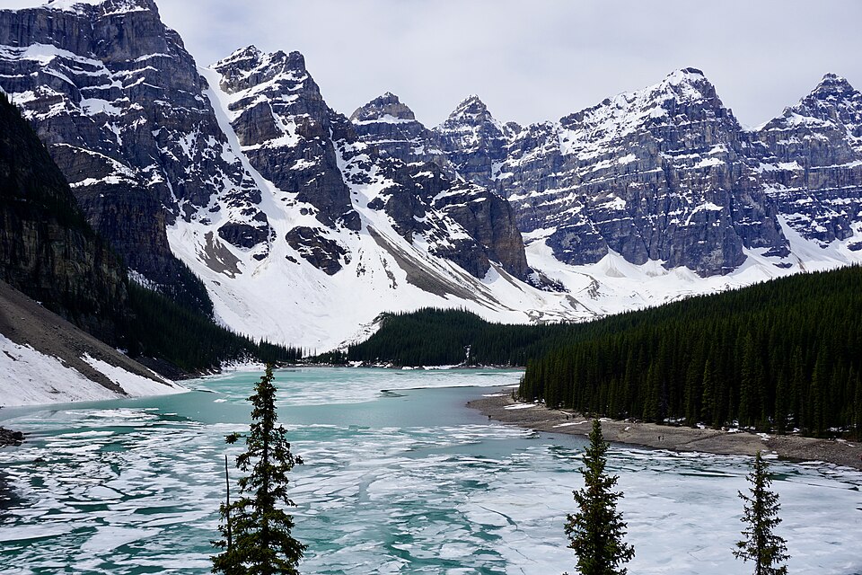 Moraine Lake Banff National Park — Banff, Canada