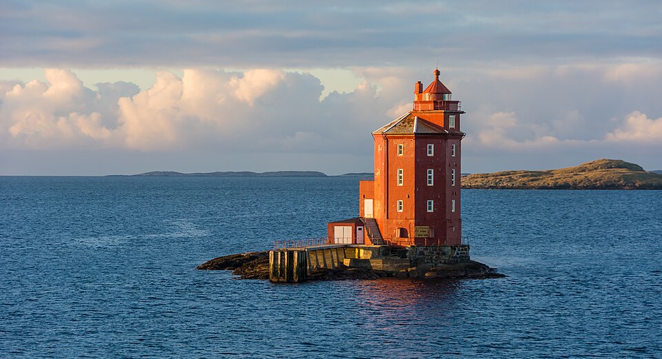 2016-11-13 01 Kjeungskjær Lighthouse, Sør-Trøndelag, Norway — Geirangerfjord, Norway