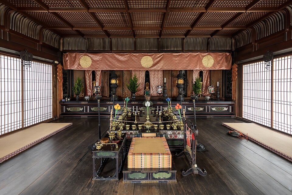 Interior view of the Buddhist temple Nhân Hòa Tự - Linh Minh Điện Ninna-ji Kyoto Japan — Kyoto, Japan